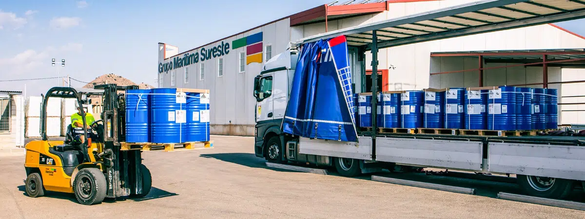 BM Transport truck with trailer